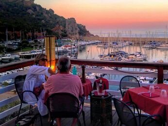 ristorante con vista mare in sardegna